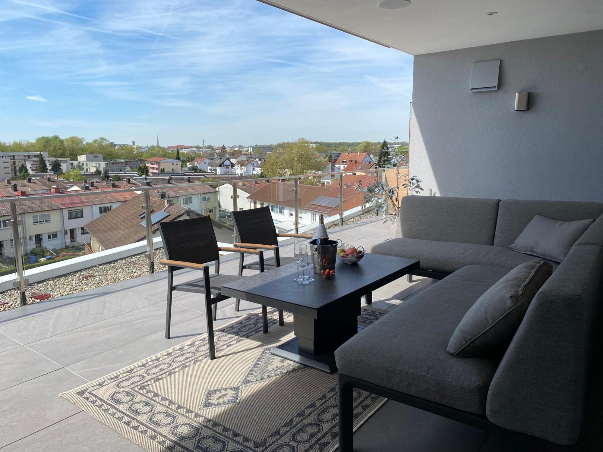 Penthouse Apartment Mit Alpenblick Friedrichshafen Eksteriør billede