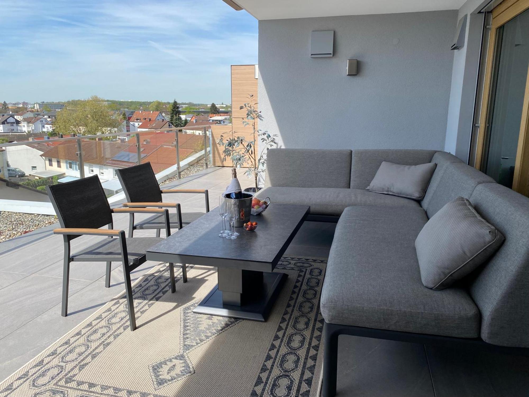 Penthouse Apartment Mit Alpenblick Friedrichshafen Eksteriør billede
